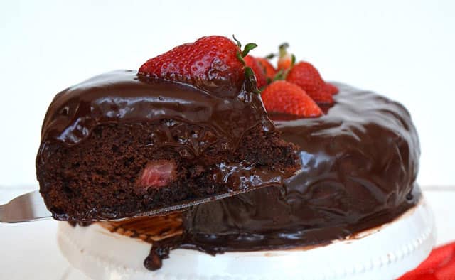 Gâteau au chocolat et fraises avec ganache au Thermomix