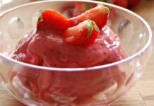 Glace aux fraises et yaourt à 1 SP